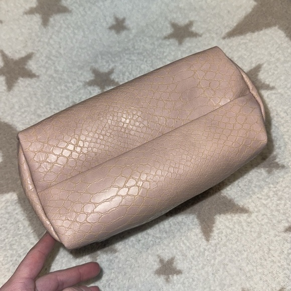 Target- Sonia Kashuk pink makeup bag/toiletry bag- medium size - Picture 4 of 5